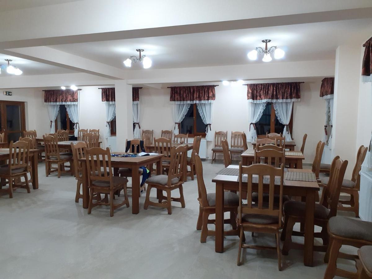 Pensiunea Bradul Dealu Stefanitei 외부 사진